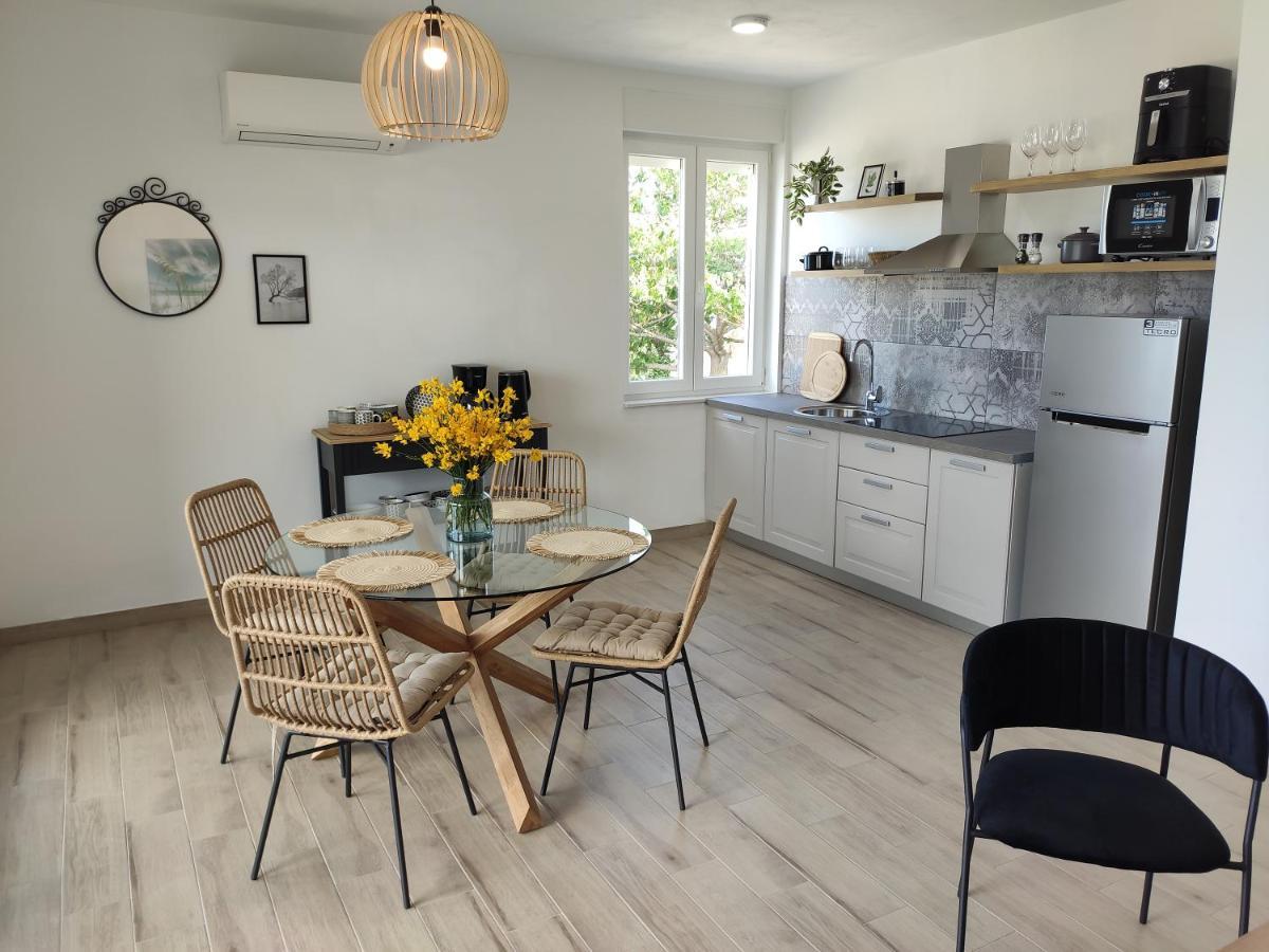 בטינה Apartmani Sara 2 מראה חיצוני תמונה