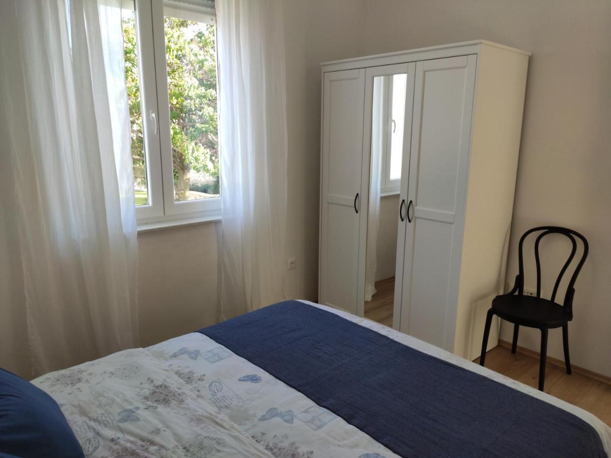 בטינה Apartmani Sara 2 מראה חיצוני תמונה