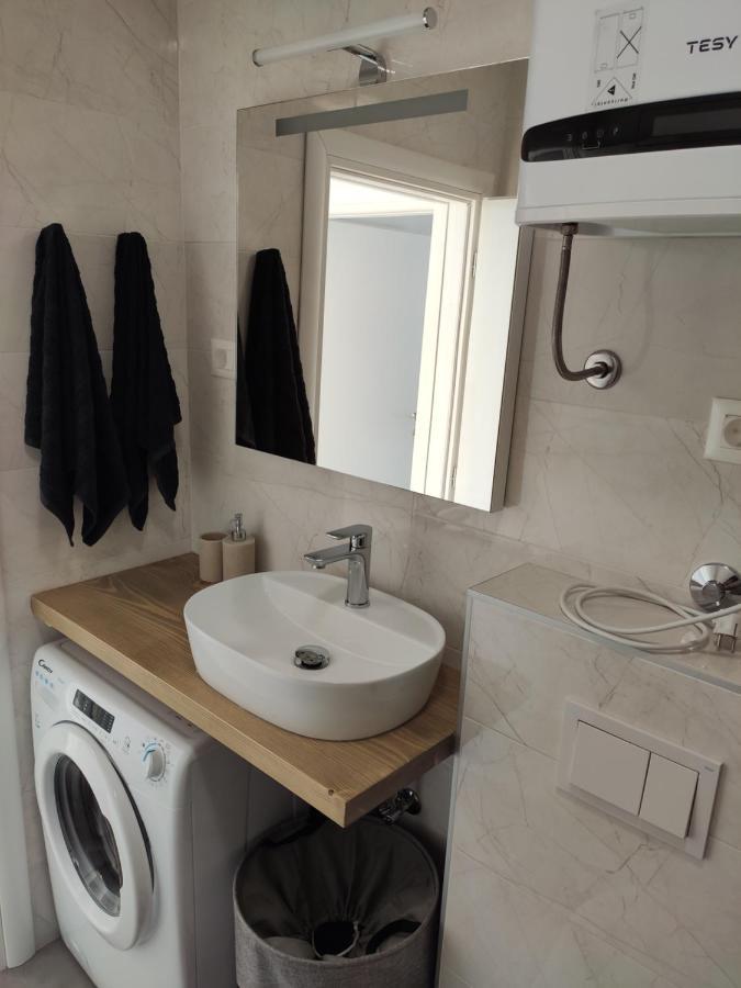 בטינה Apartmani Sara 2 מראה חיצוני תמונה